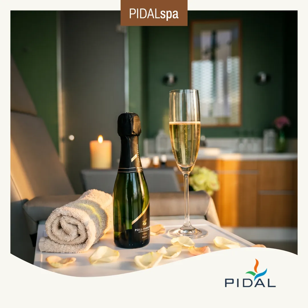 Mother's Day — Champagne & Towel (Carousel)